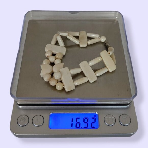 V. Bone Beaded Bracelet - Picture 7 of 7